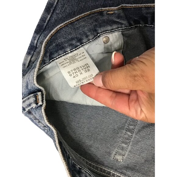 WRANGLER - MEDIUM WASH STRAIGHT LEG MEN'S JEANS SIZE 40X32 - Picture 4 of 7